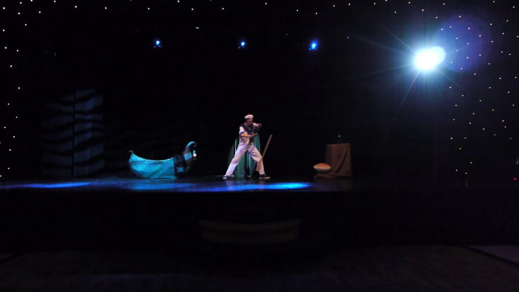 Organisation événement production événementiel artiste arbre de noel décoration Organisation événément production arbre de noel team building soirée animations gonglable animations enfants artistes nice canne menton monaco mougins juan les pins vence