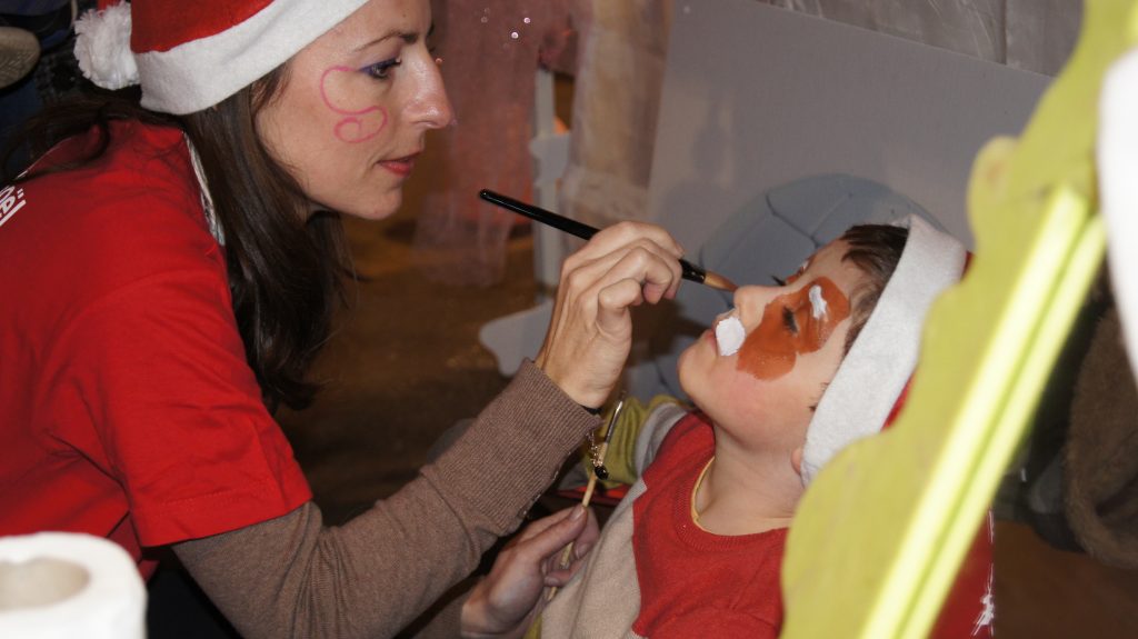 Organisation événements décoration team building jeux arbre de noel spectacle Organisation événément production arbre de noel team building soirée animations gonglable animations enfants artistes père noel nice canne menton monaco mougins juan les pins vence